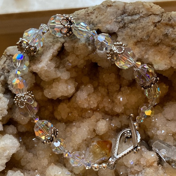 Statement Bracelet. 🌹💕Swarovski AB Crystals - Picture 6 of 7